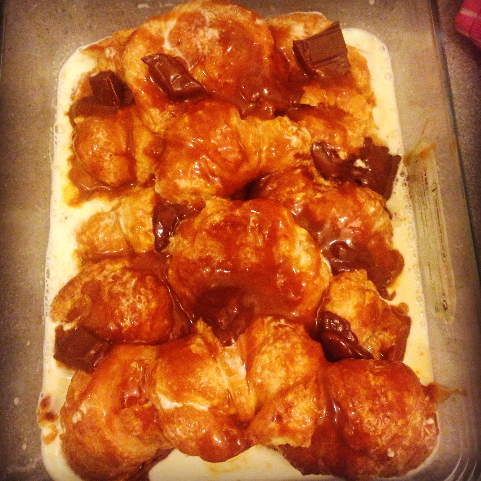 Recipe Croissant Bread & Butter pudding with salted caramel and milk